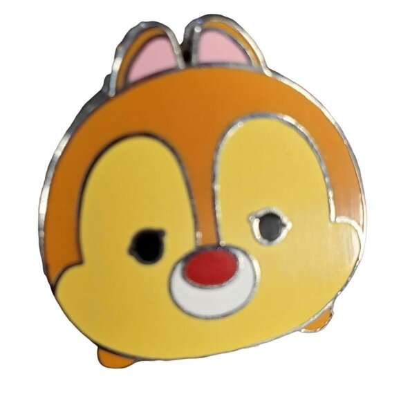 Disney Dale Chipmunk Trading Pin Tsum Badge Brooch Lapel Pin Accessories Jewelry - Picture 1 of 6